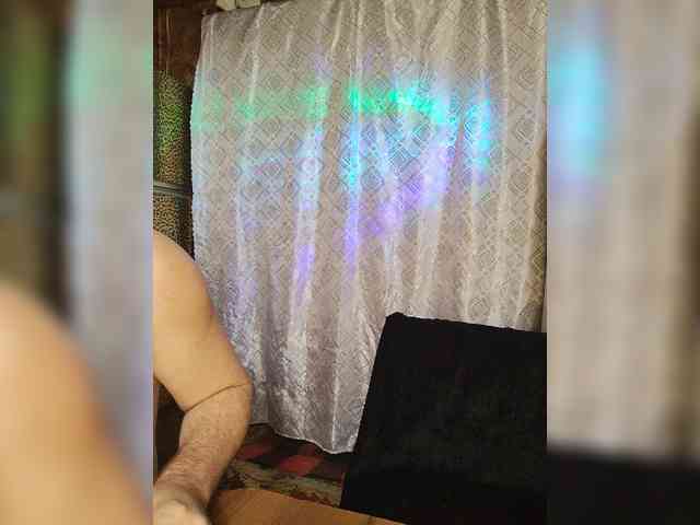 _-DiA-ViK-_'s chat room