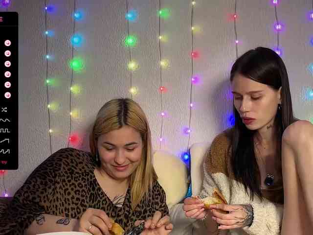 -Zoe-Love-'s chat room