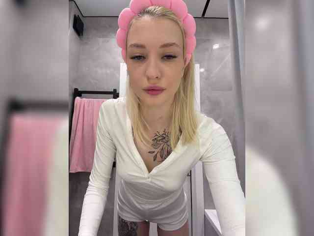 Cristi-Candy's chat room