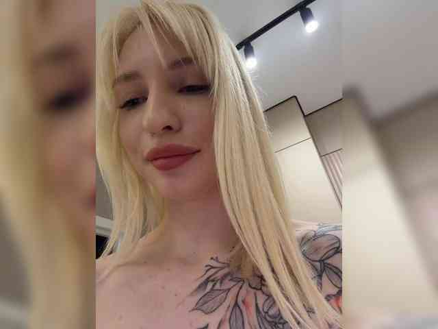 Cristi-Candy's chat room