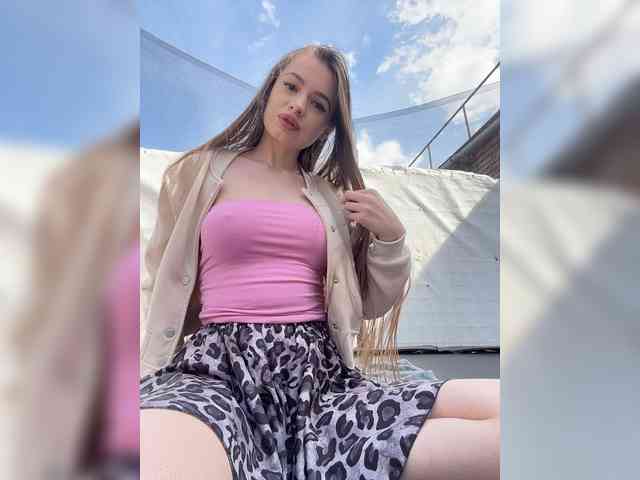 -_-_--------'s chat room