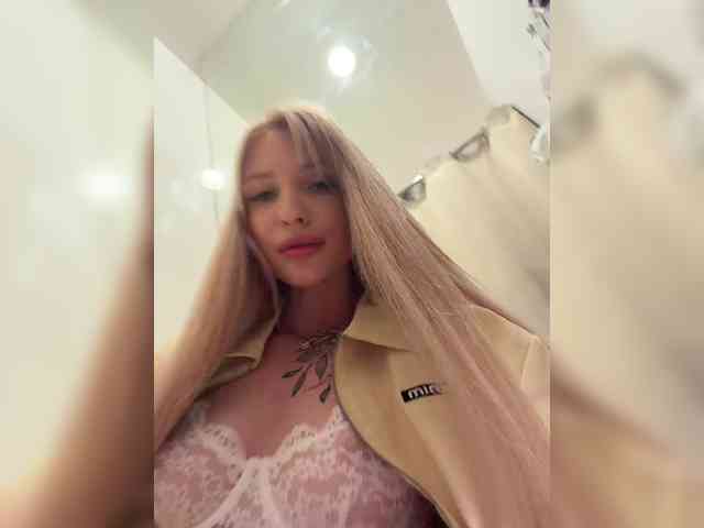 Cristi-Candy's chat room
