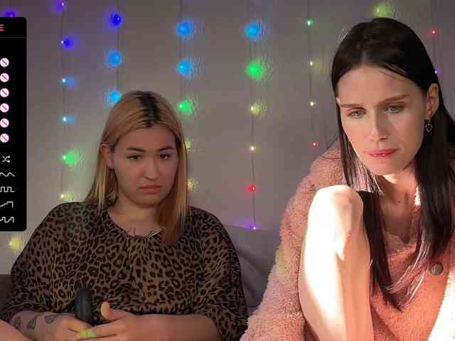 -Zoe-Love-'s chat room