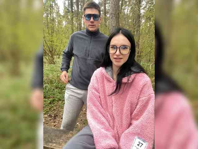 leocouple's chat room