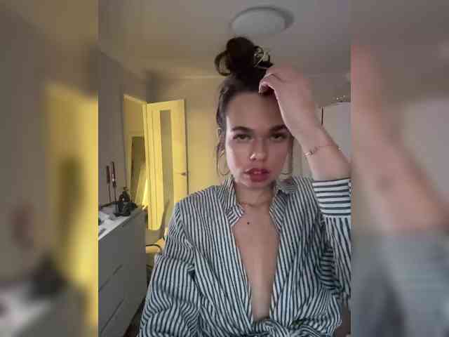 GiaVibey's chat room