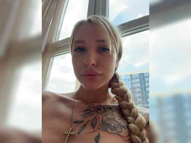 Cristi-Candy's chat room