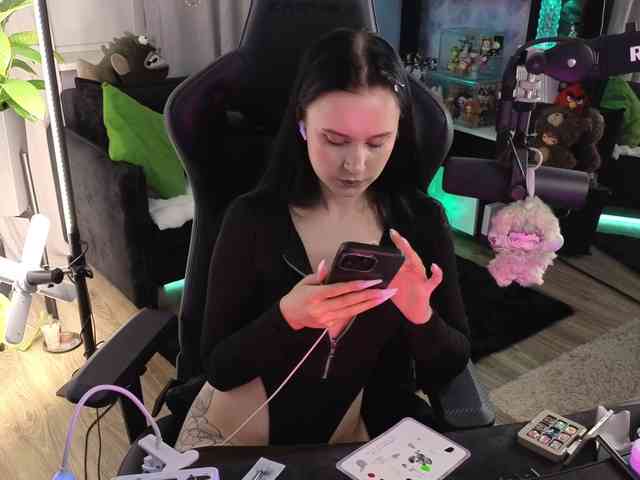 Kira_Li_Lime's chat room