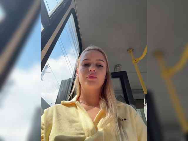 _Katrinka_'s chat room