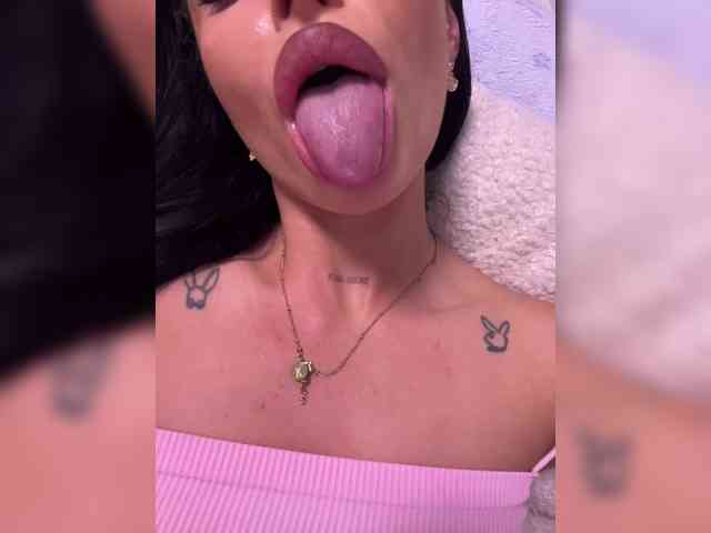 _Anasteisha_'s chat room