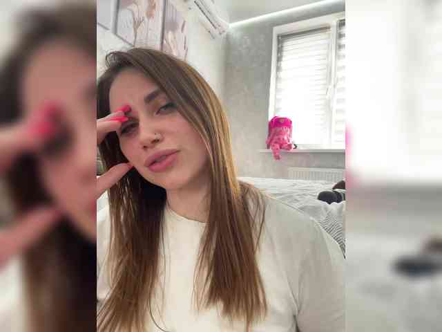 -LeiaProseccina-'s chat room