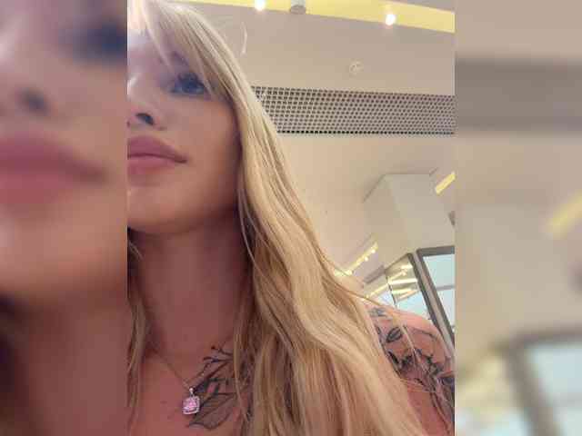 Cristi-Candy's chat room