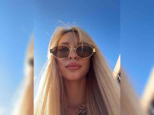 Cristi-Candy's chat room