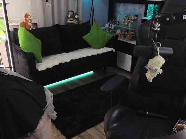 Kira_Li_Lime's chat room