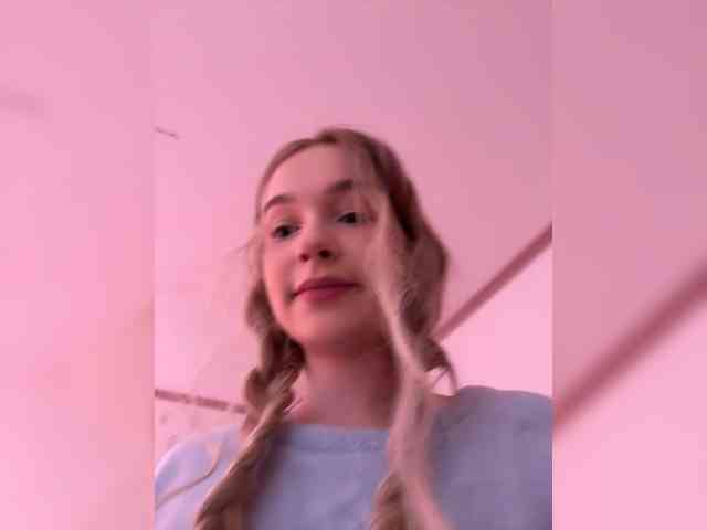 MimiMila's chat room