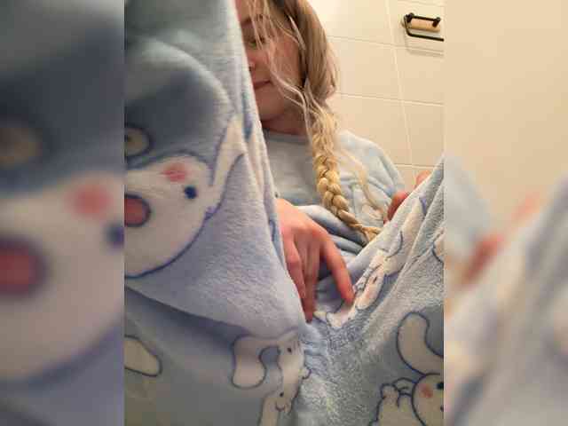 MimiMila's chat room