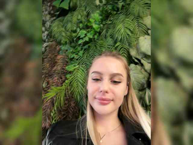 _Katrinka_'s chat room