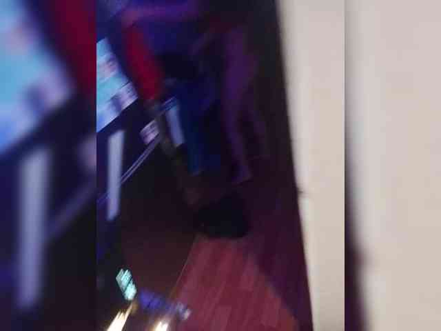 Laylay13's chat room