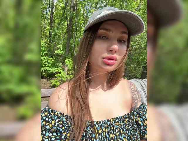 -EmilyBaby-'s chat room