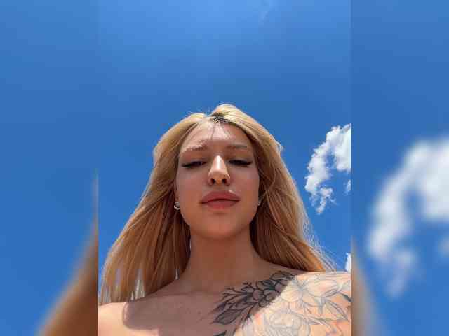 Cristi-Candy's chat room