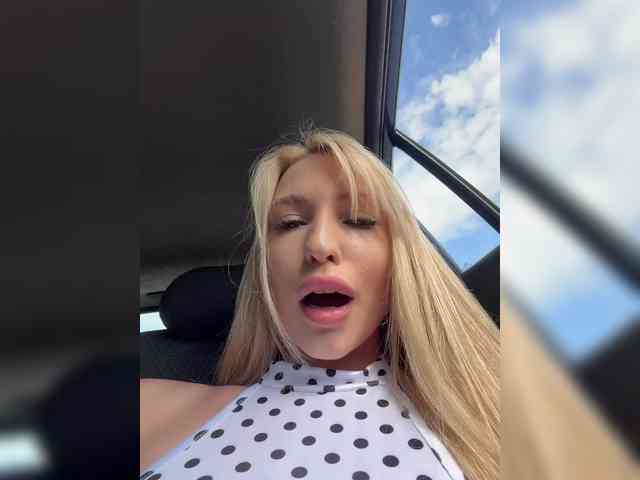 Cristi-Candy's chat room