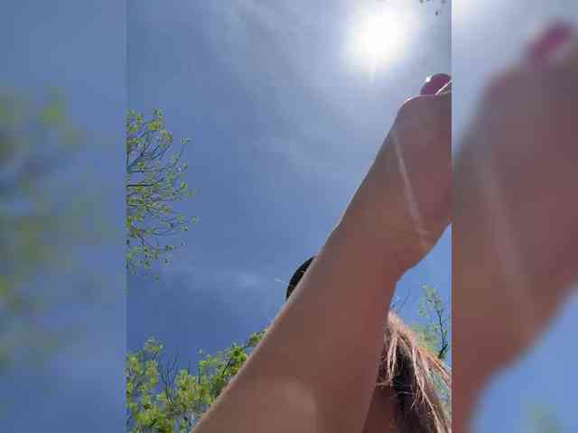 -EmilyBaby-'s chat room