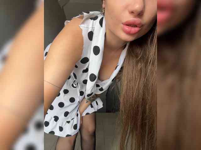 -EmilyBaby-'s chat room