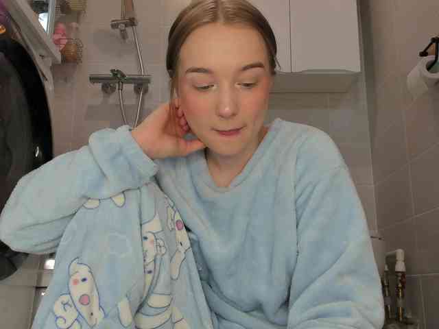 MimiMila's chat room