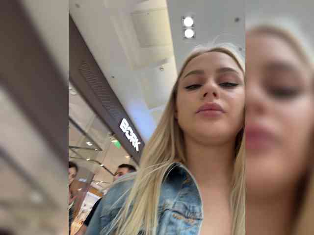 _Katrinka_'s chat room
