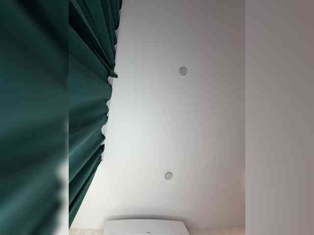 _Ellidi_'s chat room