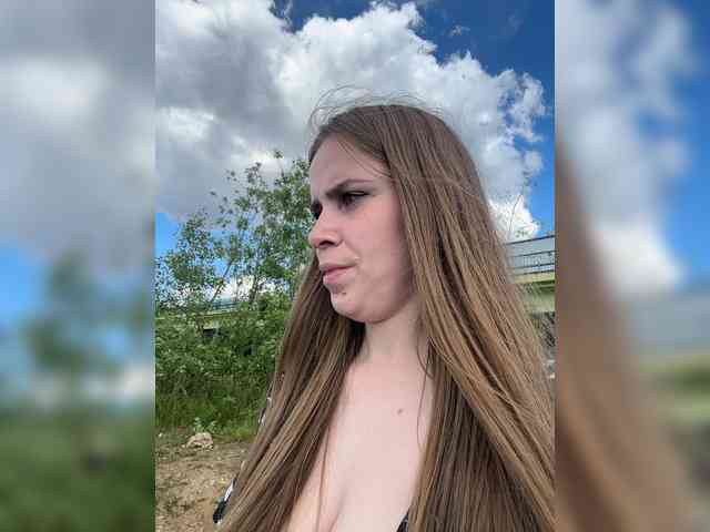 LolaSexxx's chat room