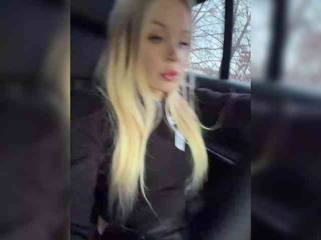 -Riviera-'s chat room