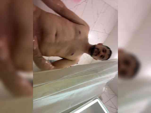 VIP17CoupleDream's chat room