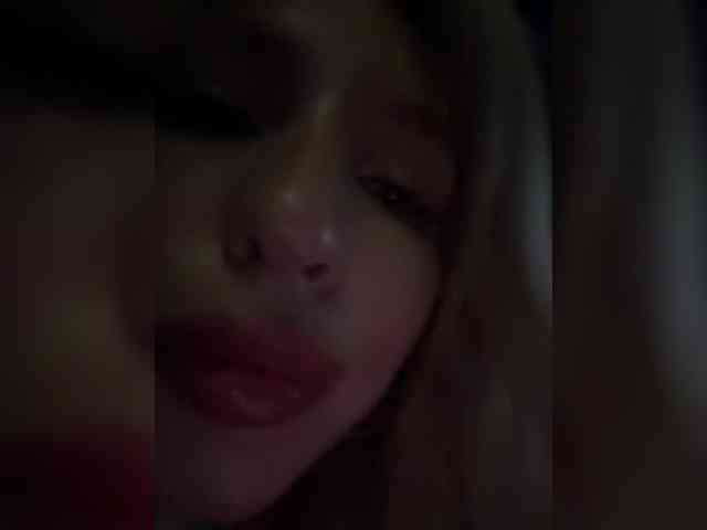 Cristi-Candy's chat room