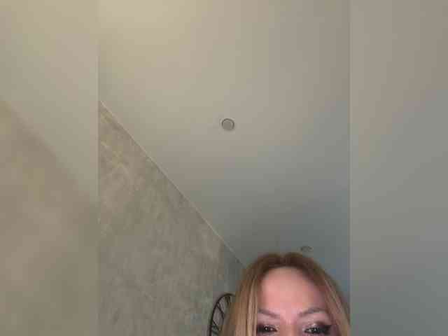 _Ellidi_'s chat room