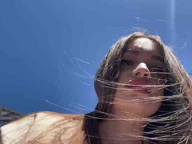 -_-_--------'s chat room