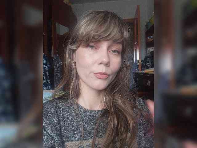 NinonDePeace's chat room