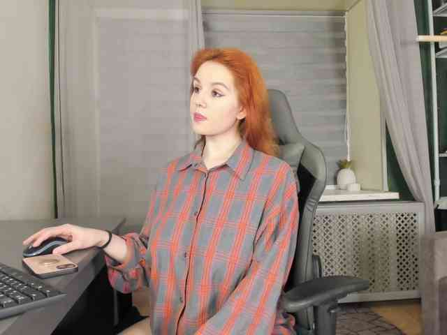 1_Aariella_1's chat room