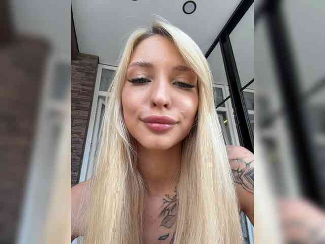 Cristi-Candy's chat room