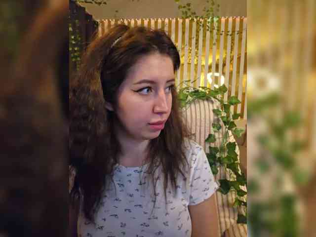 -Violetttttka-'s chat room