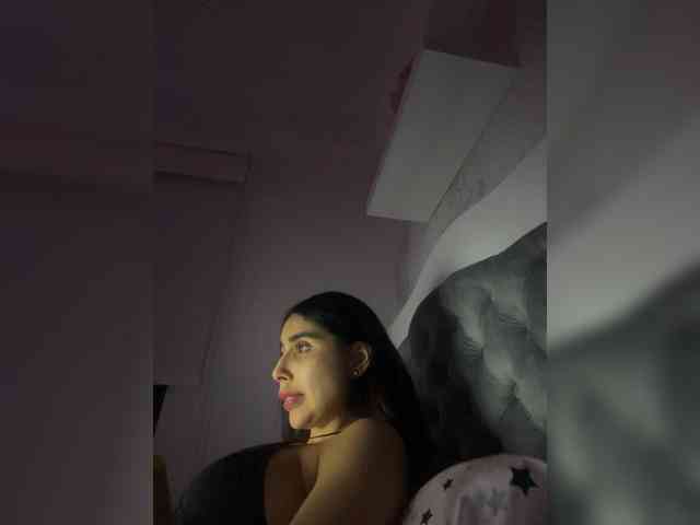 SallyeLeins's chat room