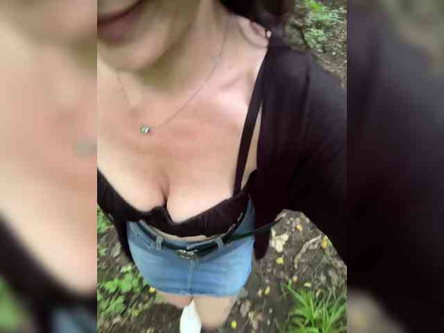 _AnnaMaria_'s chat room