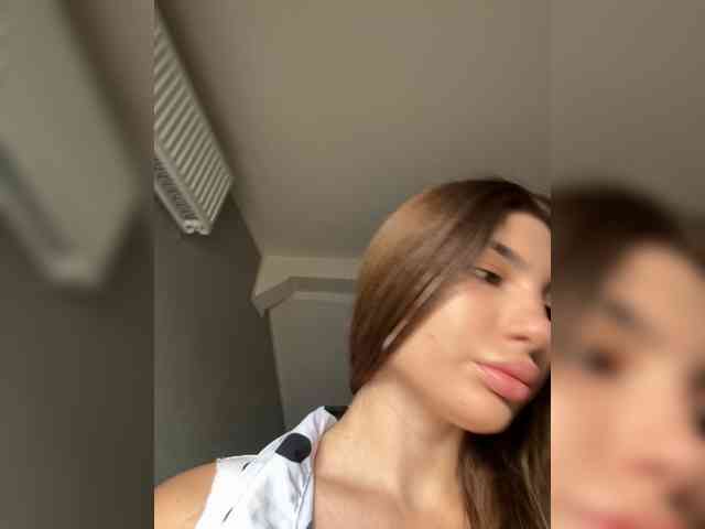 -EmilyBaby-'s chat room