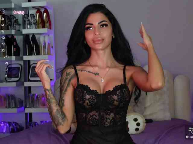 AngelaMyst's chat room