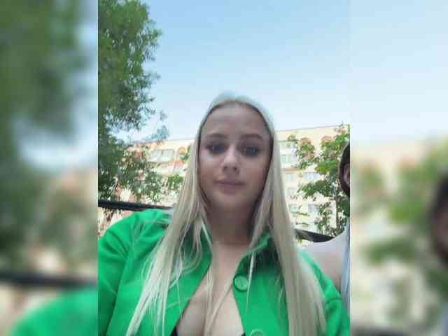 _Katrinka_'s chat room