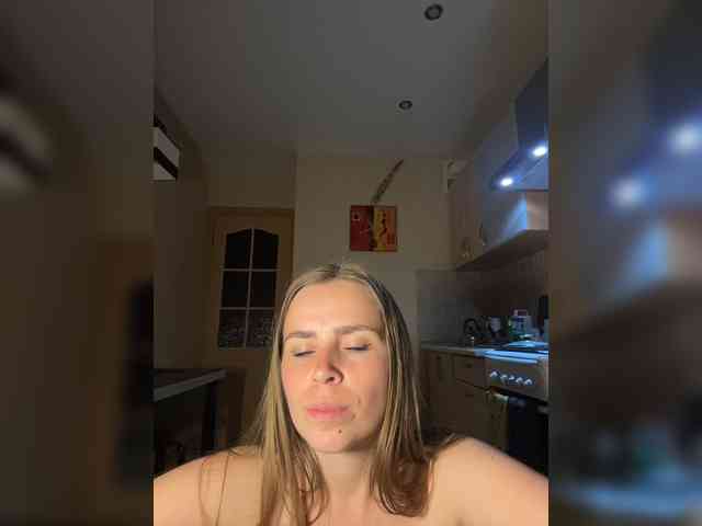 LolaSexxx's chat room