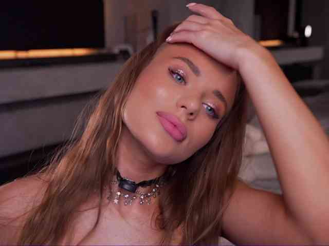 AlexisGrays's chat room