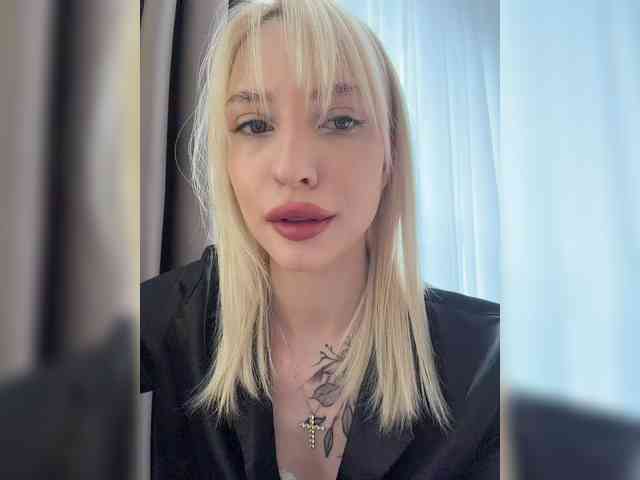 Cristi-Candy's chat room