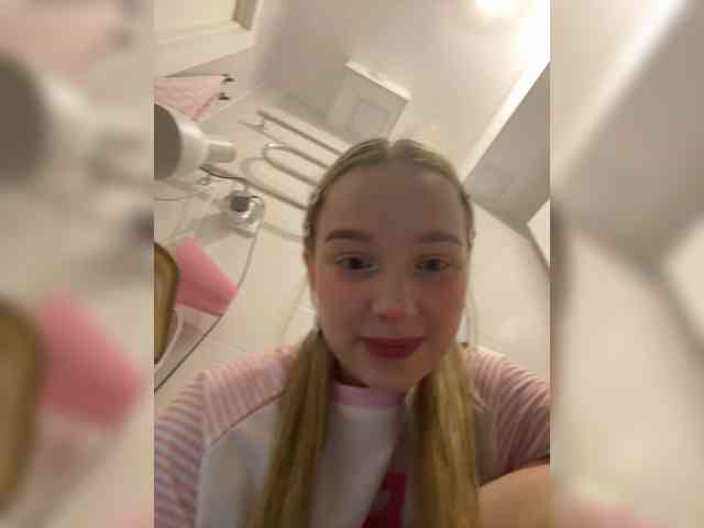 MimiMila's chat room