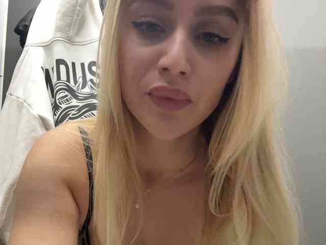 _Katrinka_'s chat room