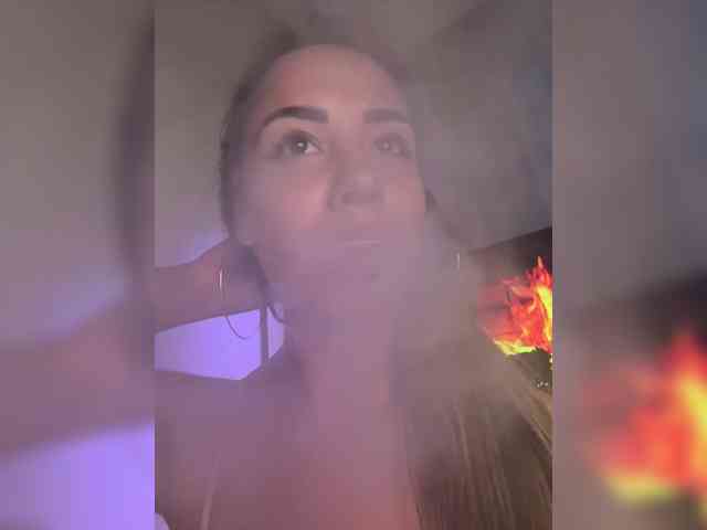 Anna_Night's chat room